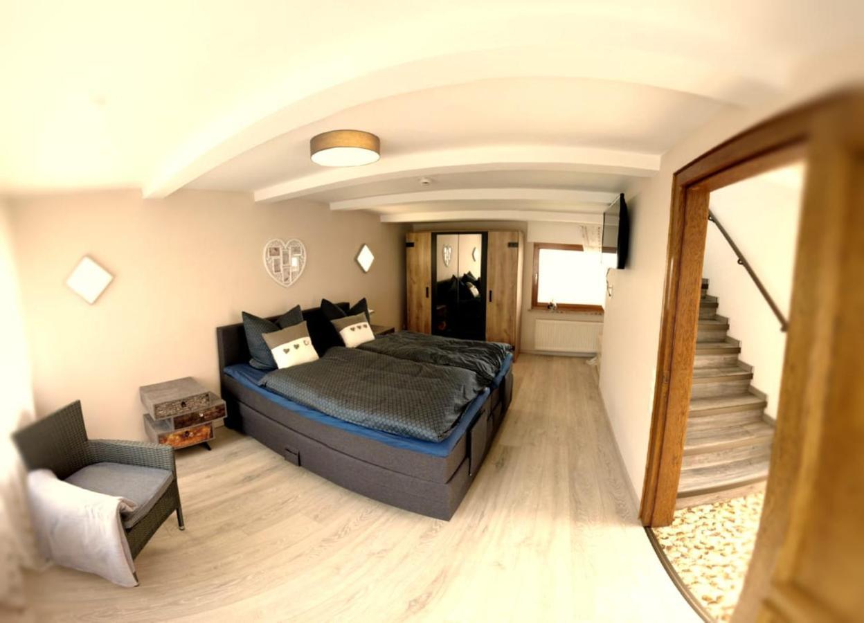 Ferienhaus Zum Hochstein Ettringen  Exteriör bild